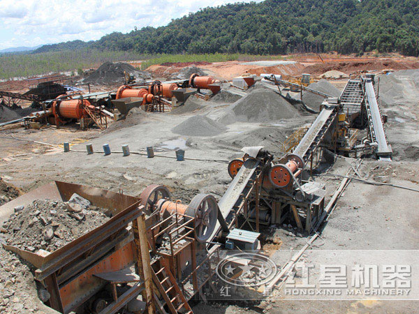 小型球磨機客戶現(xiàn)場