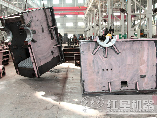 顎式破碎機生產車間圖片