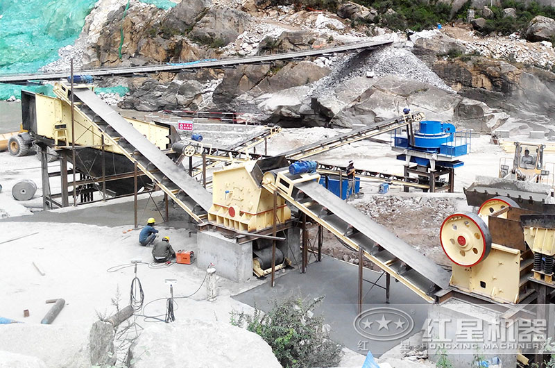 石頭破碎生產(chǎn)線現(xiàn)場(chǎng)圖 石頭破碎生產(chǎn)線現(xiàn)場(chǎng)圖