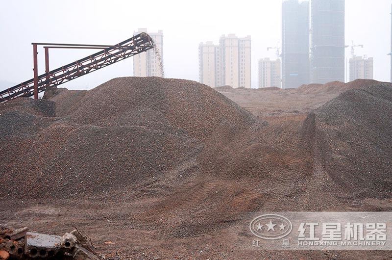 細碎破碎機作業(yè)現(xiàn)場 細碎破碎機作業(yè)現(xiàn)場