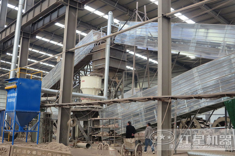 12、13石子加工生產(chǎn)客戶現(xiàn)場