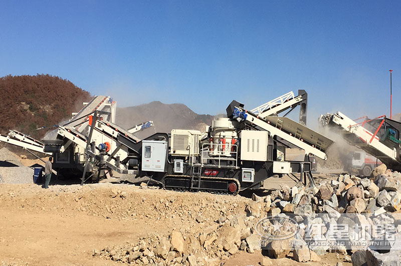 移動破碎篩分一體機現場 移動破碎篩分一體機現場