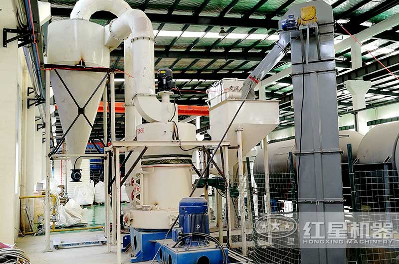 1000目石英石磨粉機作業現場