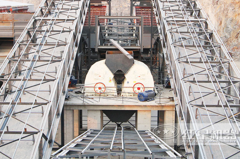 重型錘式破碎機作業(yè)現(xiàn)場 重型錘式破碎機作業(yè)現(xiàn)場