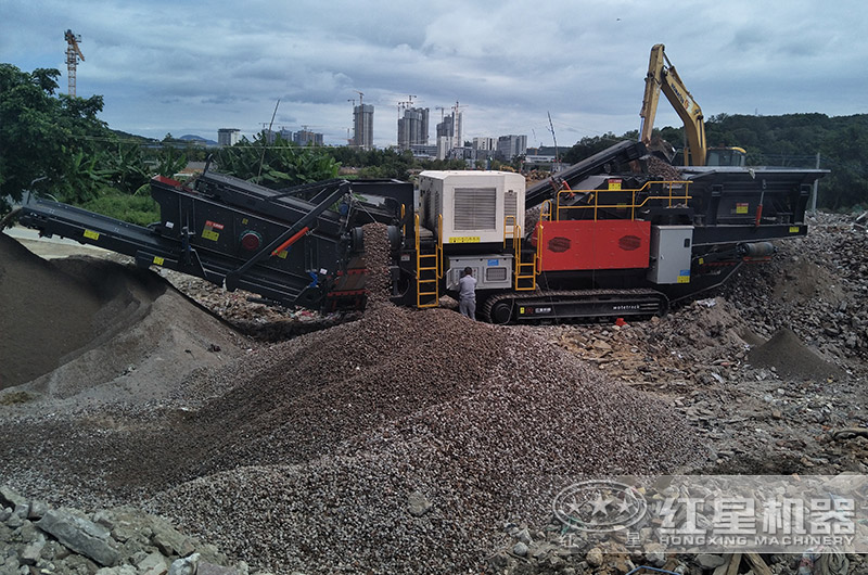 移動破碎機現場