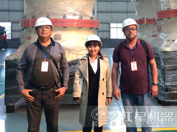 用戶到廠參觀設備生產車間