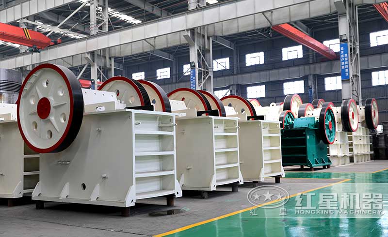 時產300噸顎式破碎機實拍圖