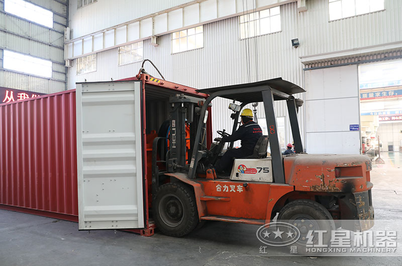 設備裝進集裝箱