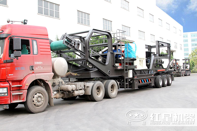 顎式破碎篩分一體機發貨現場