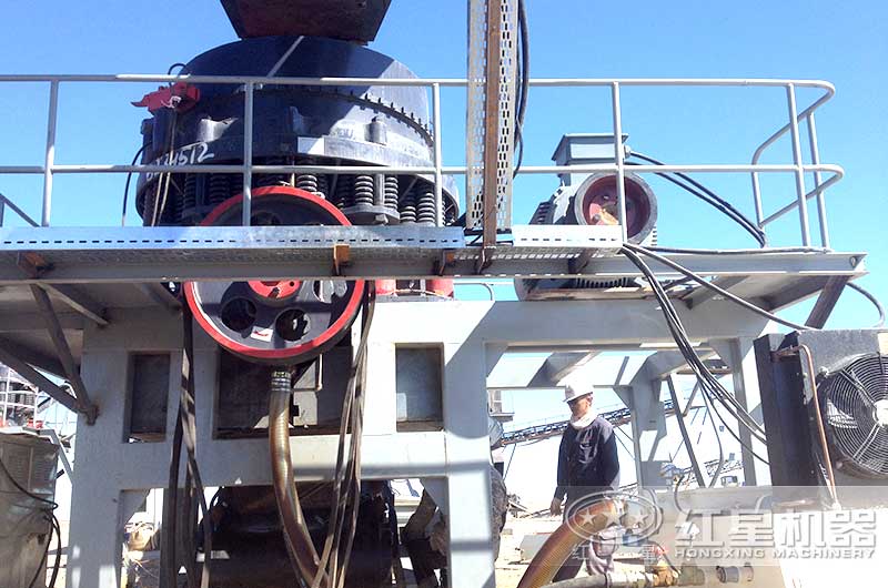 圓錐粉碎機作業現場實拍圖