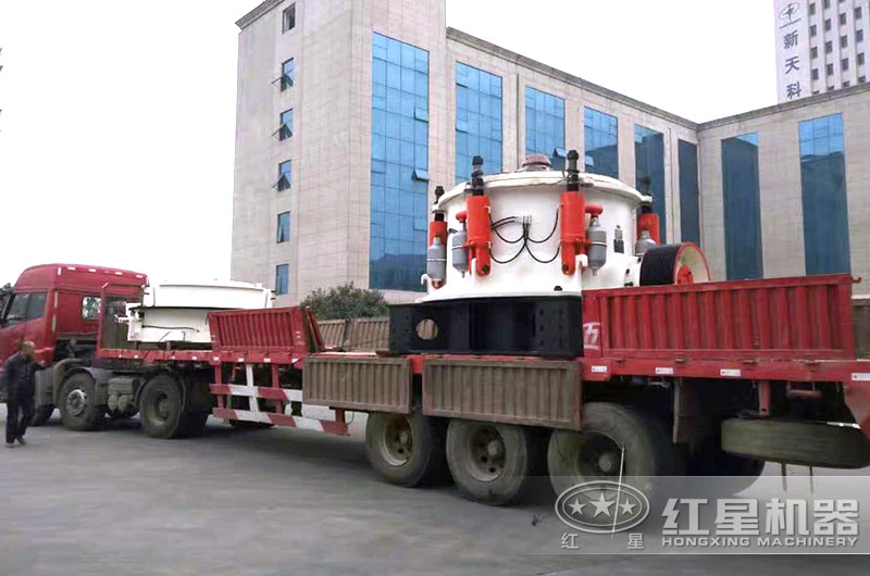 時產300-400噸多缸液壓圓錐破碎機發貨