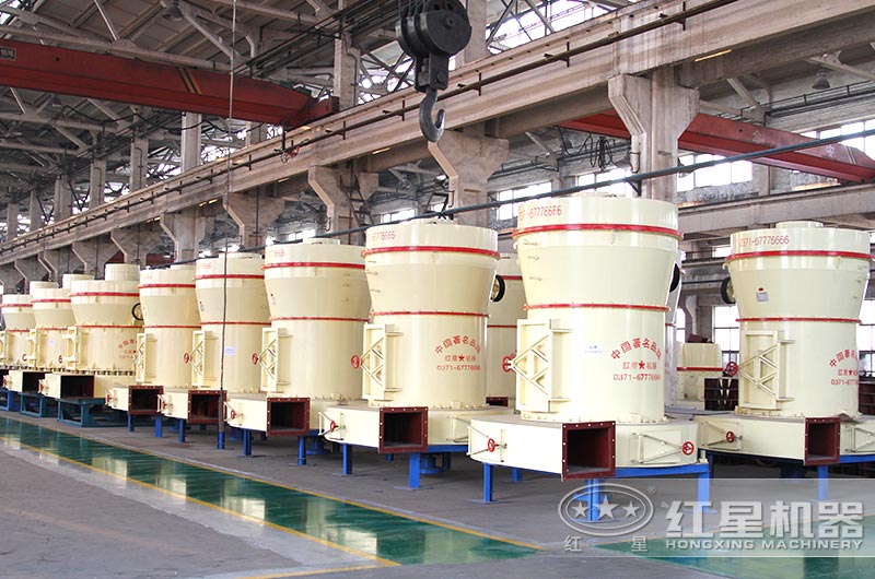 高強磨粉機生產車間，廠家有現貨提供