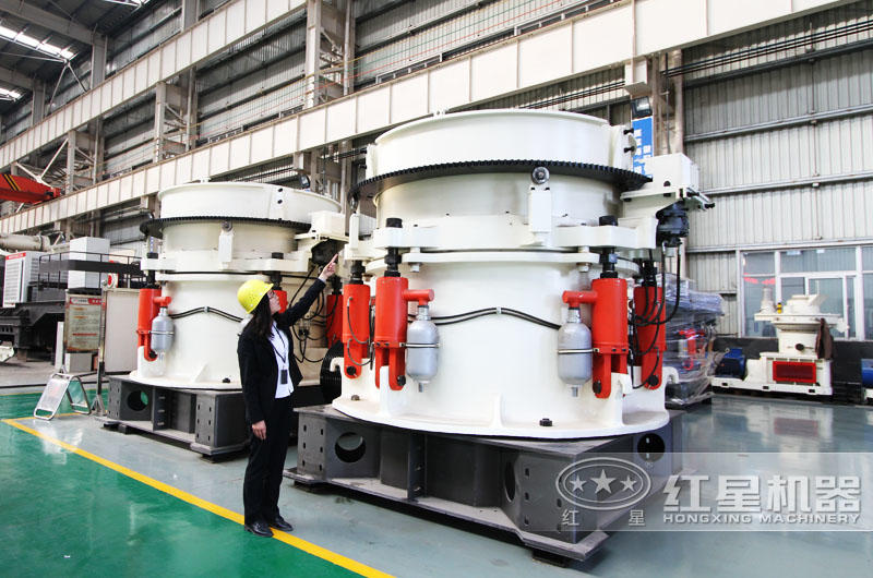 多缸液壓圓錐破碎機(jī),出料整齊度高 多缸液壓圓錐破碎機(jī),出料整齊度高