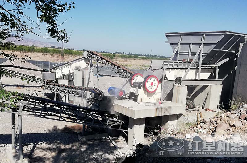 PE-500×750顎式破碎機(jī)作業(yè)現(xiàn)場(chǎng)圖 PE-500×750顎式破碎機(jī)作業(yè)現(xiàn)場(chǎng)圖