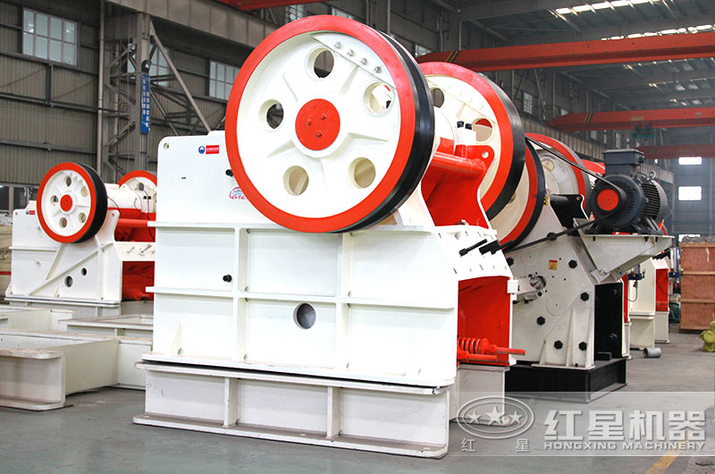 PE-900×1200顎式破碎機設備圖 PE-900×1200顎式破碎機設備圖