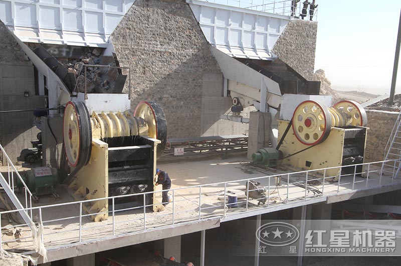 碎石機顎破破碎處理現場應用圖片 碎石機顎破破碎處理現場應用圖片