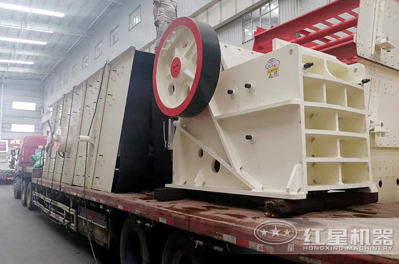 碎石機顎破發貨出廠,運往客戶生產基地 碎石機顎破發貨出廠,運往客戶生產基地