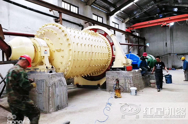 球磨機安裝進行中，等待投產