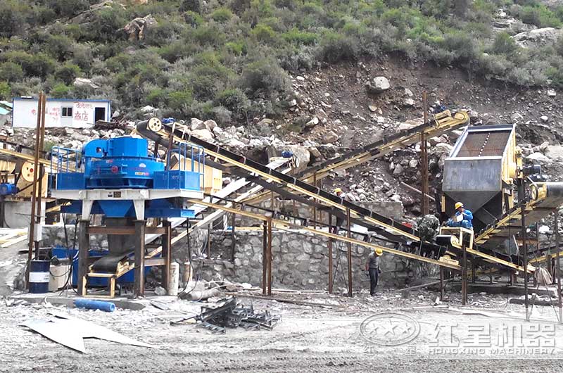 時(shí)產(chǎn)30噸大型沙場設(shè)備配置現(xiàn)場 時(shí)產(chǎn)30噸大型沙場設(shè)備配置現(xiàn)場