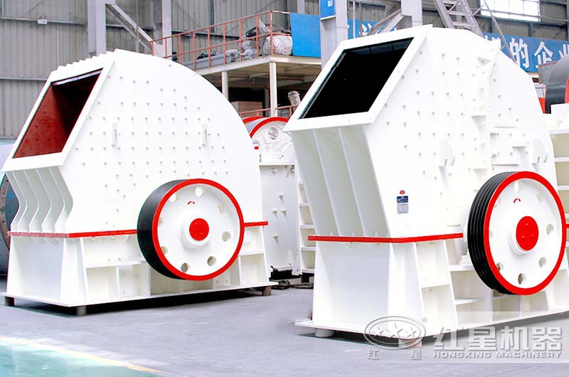 時產3000噸的重錘式破碎機廠區實拍大圖