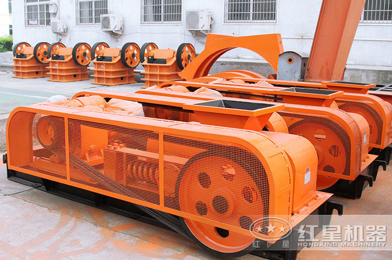 對輥式破碎機(jī) 對輥式破碎機(jī)