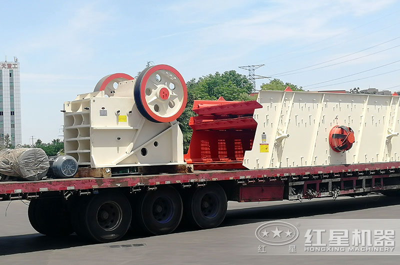 石料破碎生產線設備發貨現場 石料破碎生產線設備發貨現場