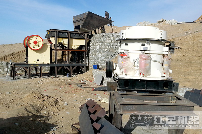 大夾石機生產線正在安裝，鄂破機和圓錐破已準備就緒