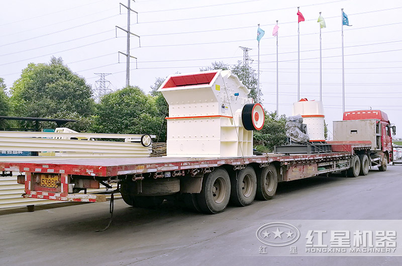 時產40噸小型制砂機_細碎制砂機發貨現場圖