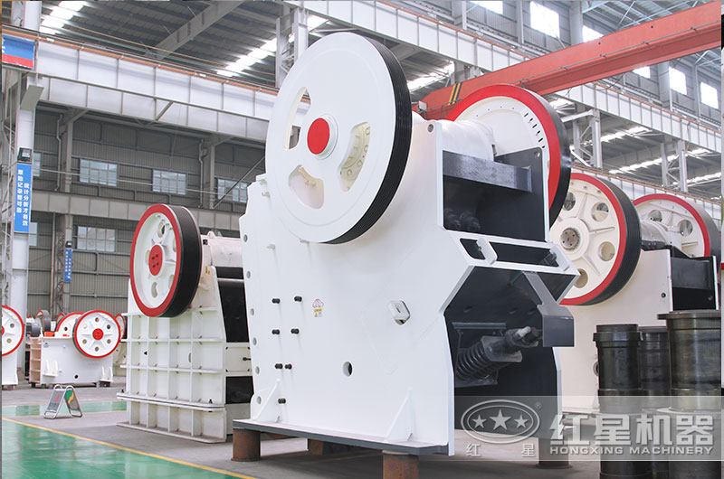 顎式破碎機車間實拍圖片 顎式破碎機車間實拍圖片