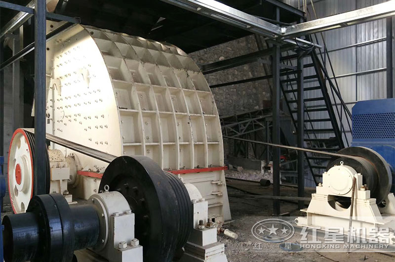 錘式煤炭破碎機(jī)作業(yè)現(xiàn)場